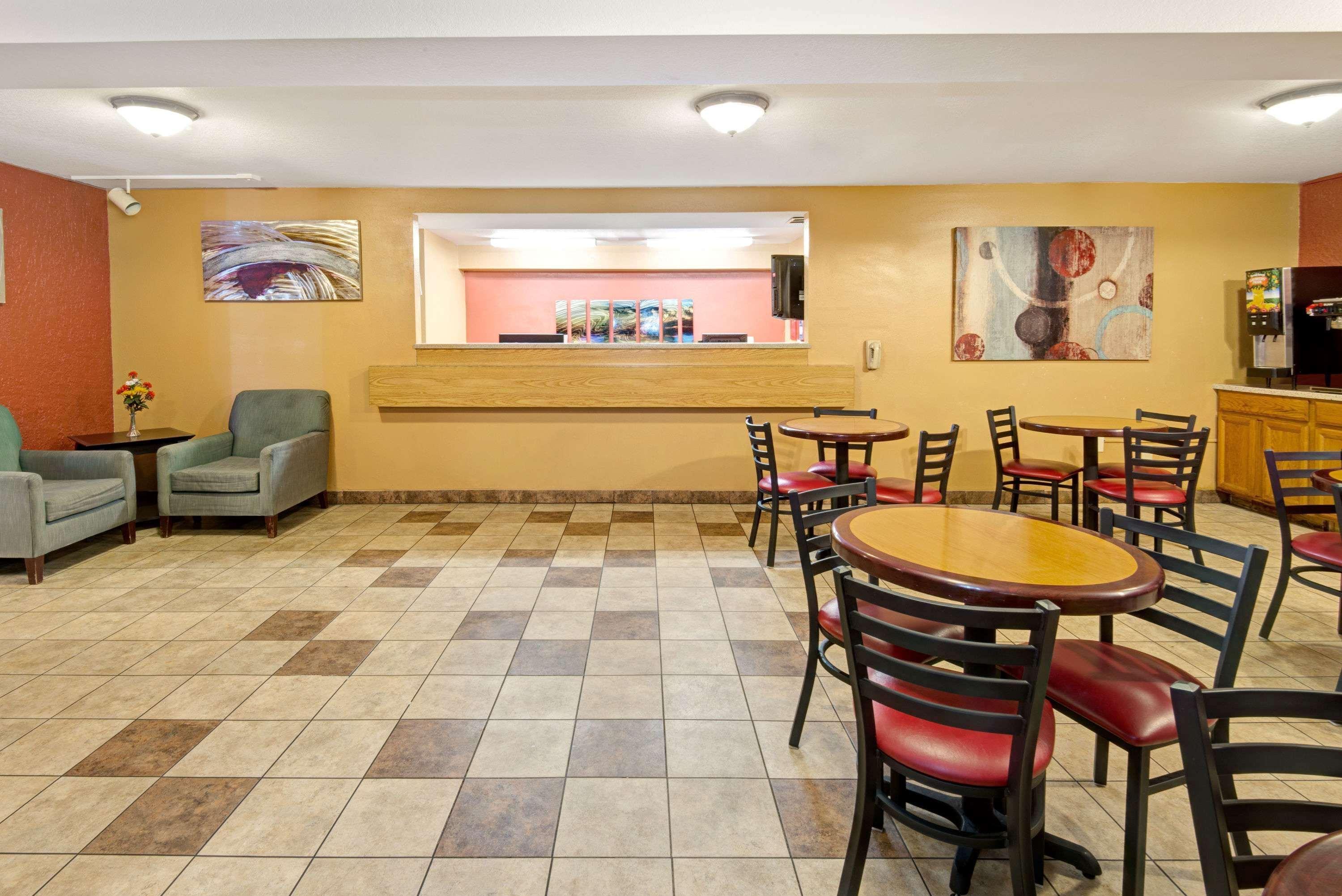 Отель Super 8 By Wyndham Albuquerque West/Coors Blvd Экстерьер фото